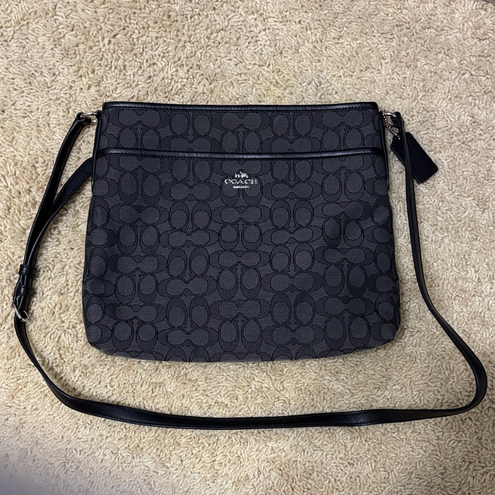 Coach Signature Black Messenger Bag